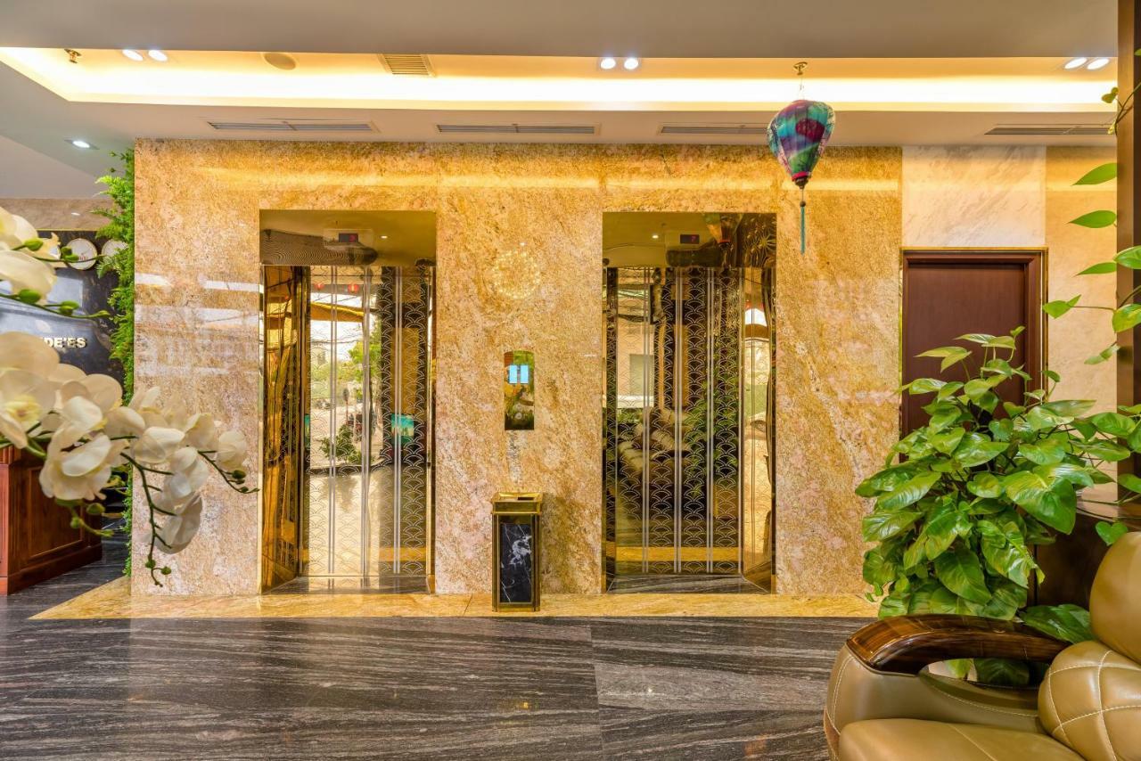 Orchide'Es Hotel Danang Exterior photo